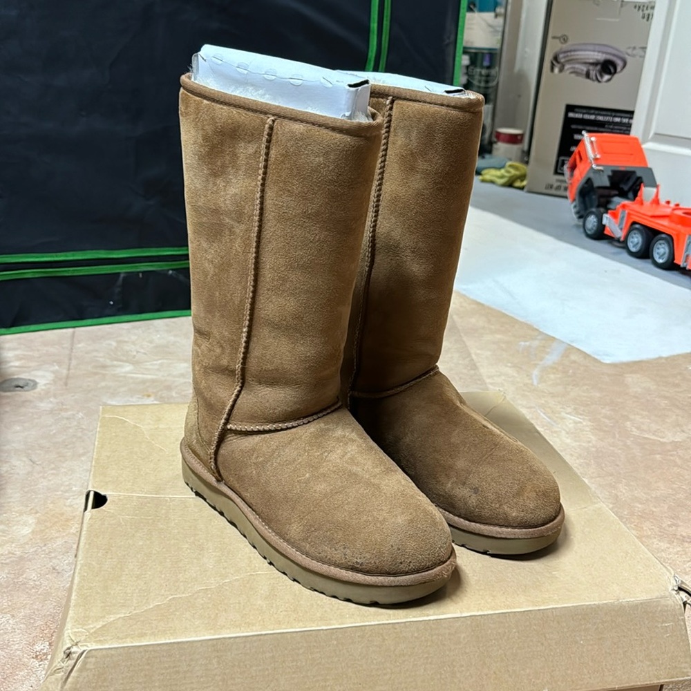 Women's classic tall uggs